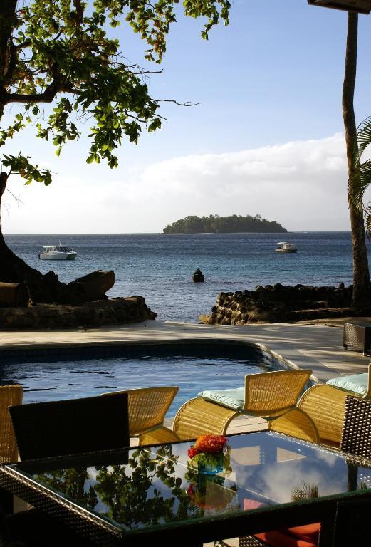 Garden Island Resort Waiyevo Buitenkant foto