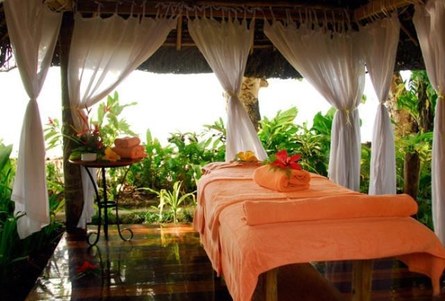 Garden Island Resort Waiyevo Buitenkant foto